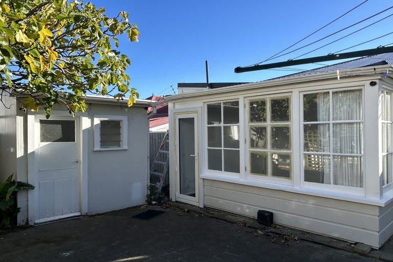 Photo of property in 39 Austin Street, Mount Victoria, Wellington, 6011