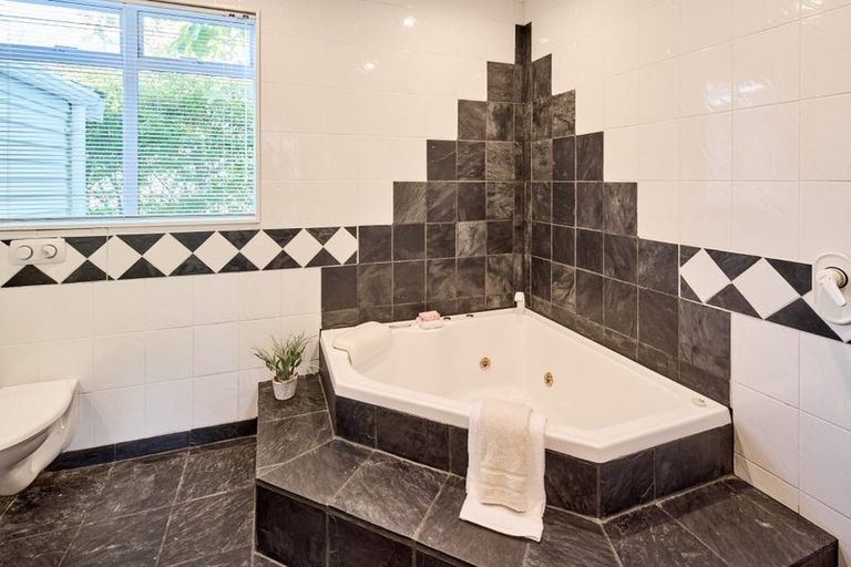 Photo of property in 157 Mitchell Street, Brooklyn, Wellington, 6021