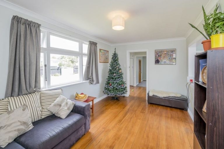 Photo of property in 12 Clark Street, Levin, 5510