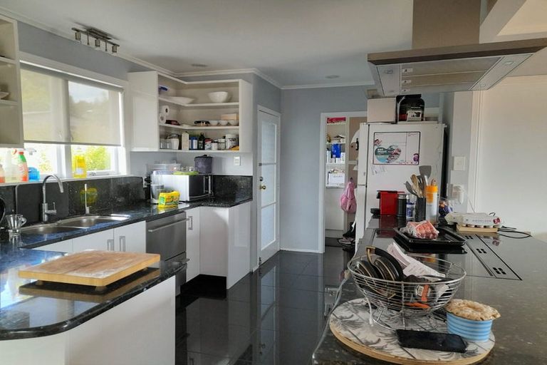 Photo of property in 13 Evans Road, Glen Eden, Auckland, 0602