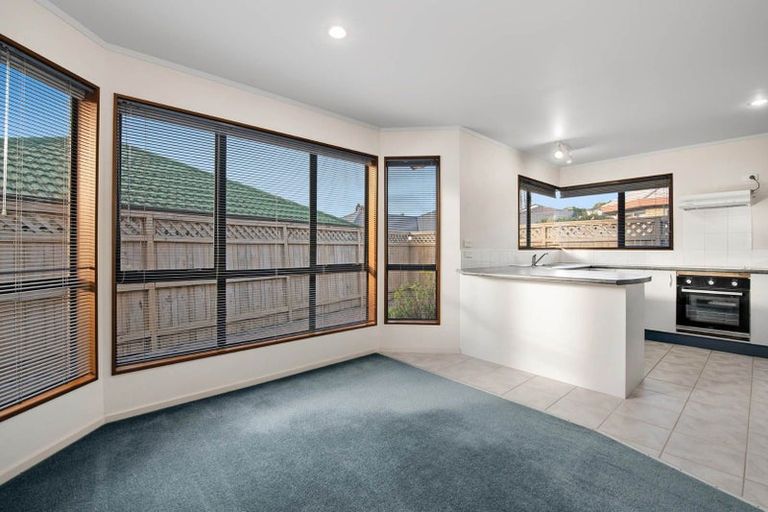 Photo of property in 10 Angel Way, Stanmore Bay, Whangaparaoa, 0932