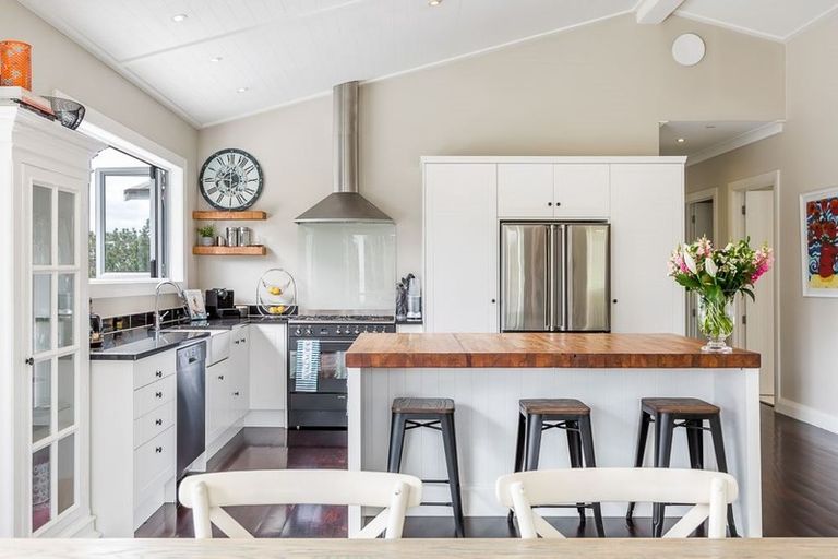 Photo of property in 373 Paremoremo Road, Paremoremo, Auckland, 0632