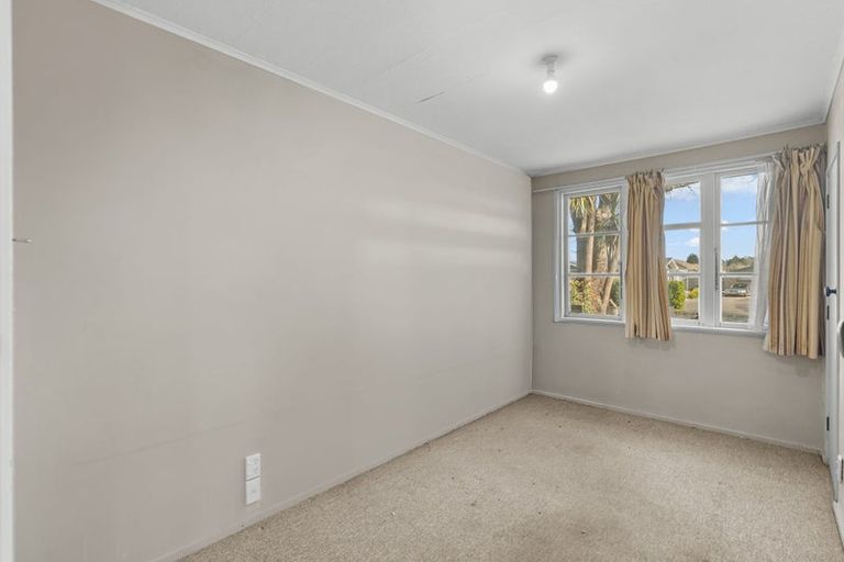 Photo of property in 8 Ballantyne Avenue, Upper Riccarton, Christchurch, 8041