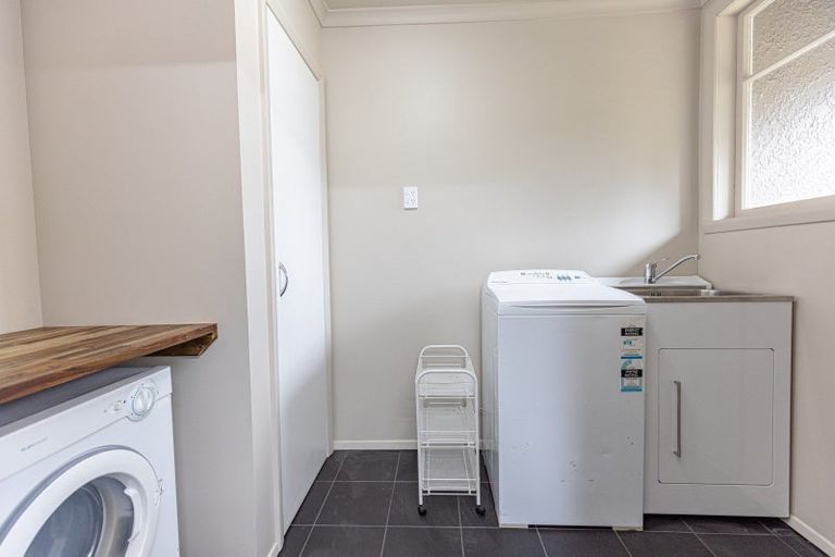 Photo of property in 1 Kotuku Street, Castlecliff, Whanganui, 4501