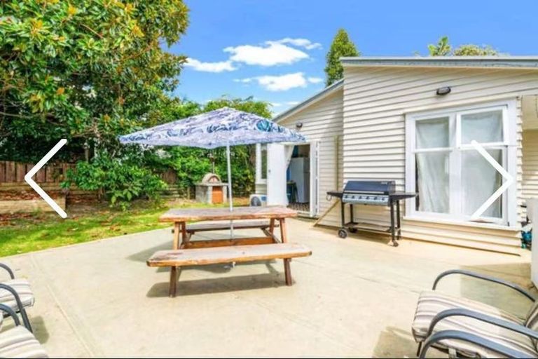 Photo of property in 42 Selwyn Crescent, Forrest Hill, Auckland, 0620