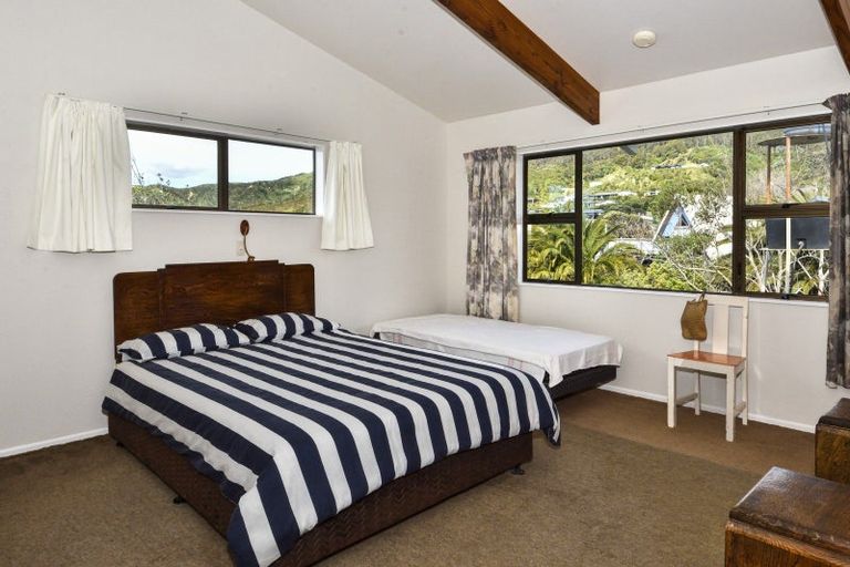 Photo of property in 77 Fortescue Street, Mahia, 4198