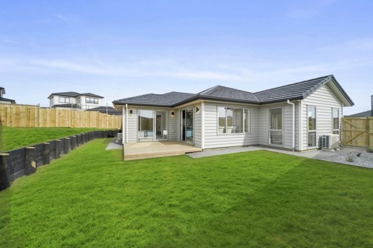 Photo of property in 38 Melgran Avenue, Papakura, 2110