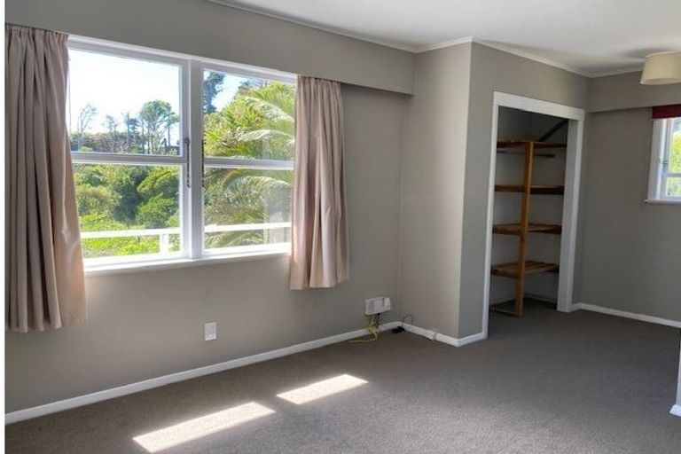 Photo of property in 84 Tarawera Road, Johnsonville, Wellington, 6037