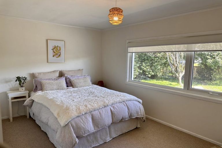 Photo of property in 1 Farrier Grove, Featherston, 5710