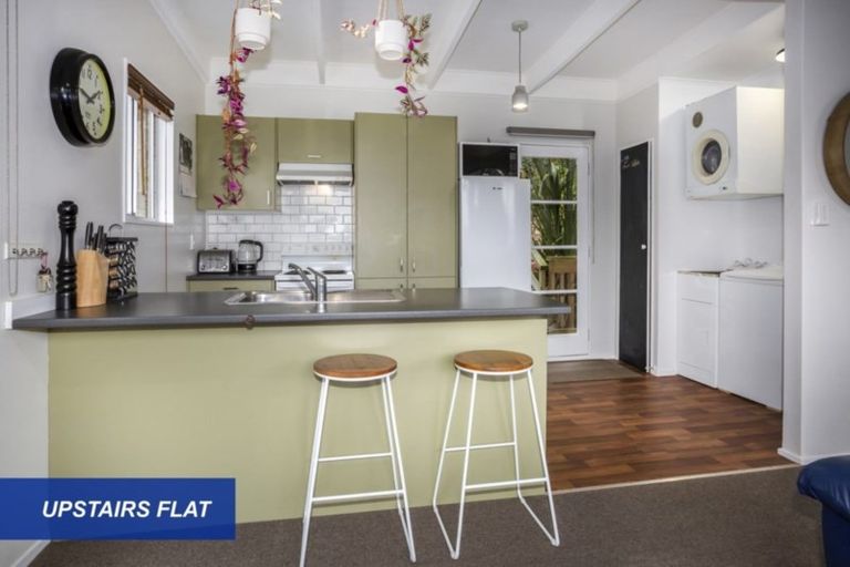 Photo of property in 2 Kenef Road, Paremata, Porirua, 5024