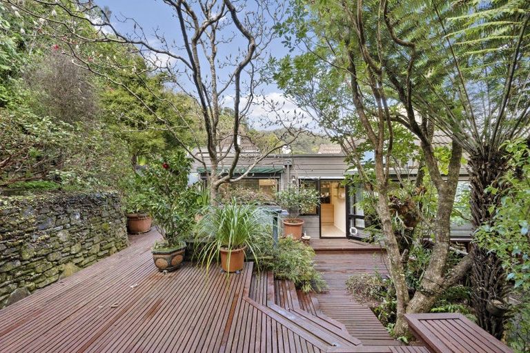 Photo of property in 17 Dillon Street, Lowry Bay, Lower Hutt, 5013