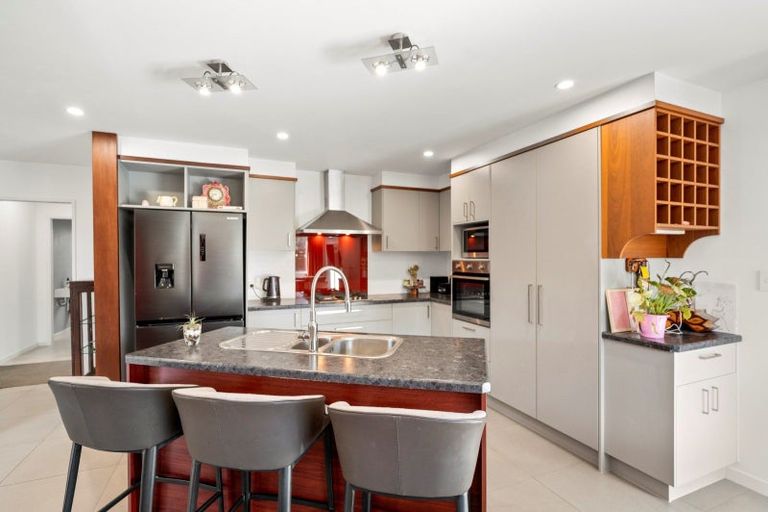 Photo of property in 16 Coral Drive, Papamoa Beach, Papamoa, 3118