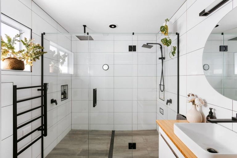 Photo of property in 28 Araroa Place, Papamoa Beach, Papamoa, 3118