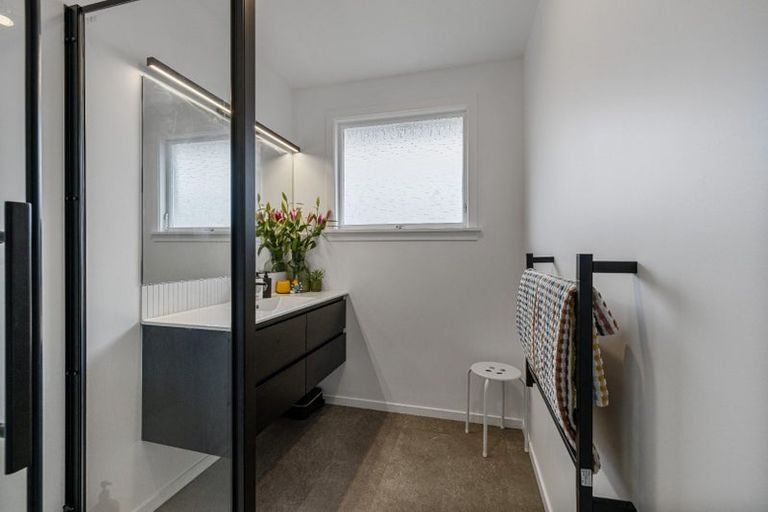 Photo of property in 2/40a Brookside Terrace, Bryndwr, Christchurch, 8053