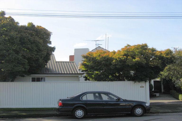 Photo of property in 11 Joyce Crescent, Ilam, Christchurch, 8041