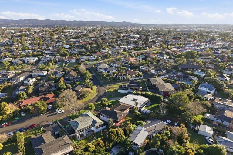 Photo of property in 16 Highlight Parade, Te Atatu South, Auckland, 0610