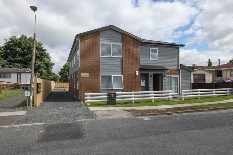 Photo of property in 2/13 Crescent Court, Melville, Hamilton, 3206