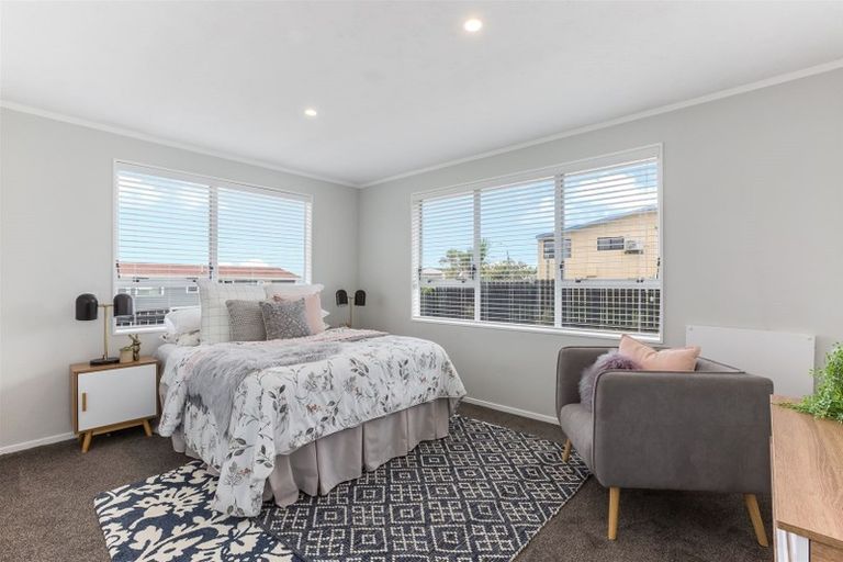 Photo of property in 41 Cleat Street, Whitby, Porirua, 5024