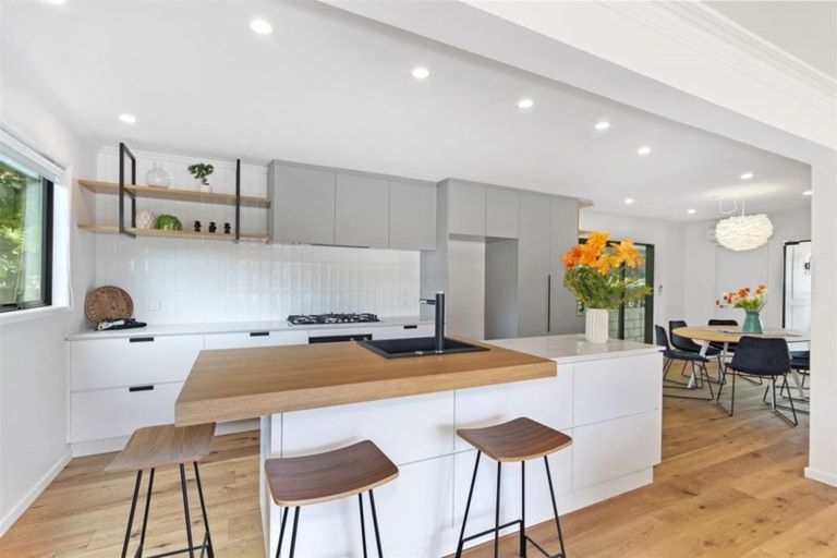 Photo of property in 68 Landsdowne Terrace, Cashmere, Christchurch, 8022