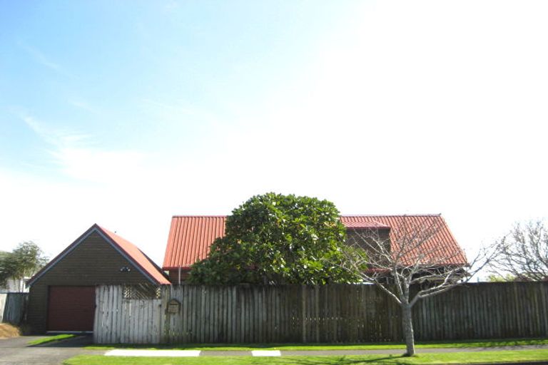 Photo of property in 7 Karamea Street, Whalers Gate, New Plymouth, 4310