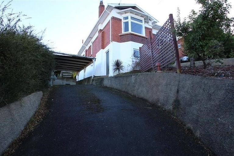 Photo of property in 55 Forfar Street, Clyde Hill, Dunedin, 9011