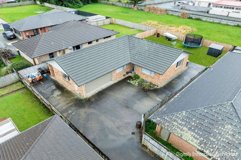 Photo of property in 18 Chic Gardens, Parakai, 0830