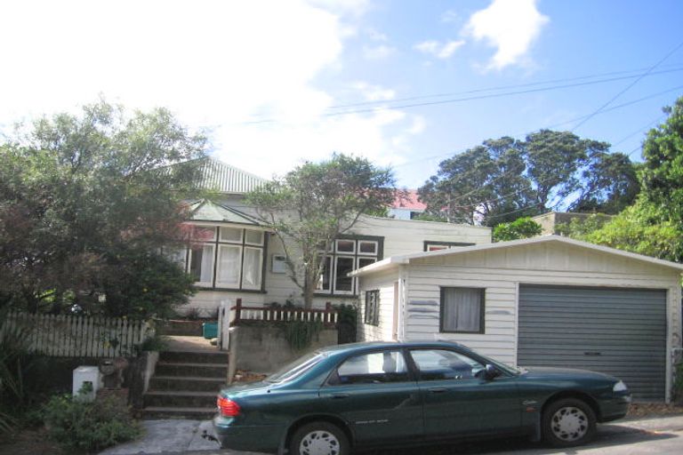 Photo of property in 22 Garfield Street, Brooklyn, Wellington, 6021