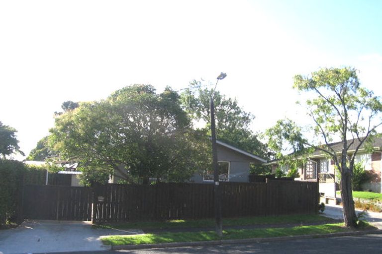 Photo of property in 2/23 Gowing Drive, Meadowbank, Auckland, 1072