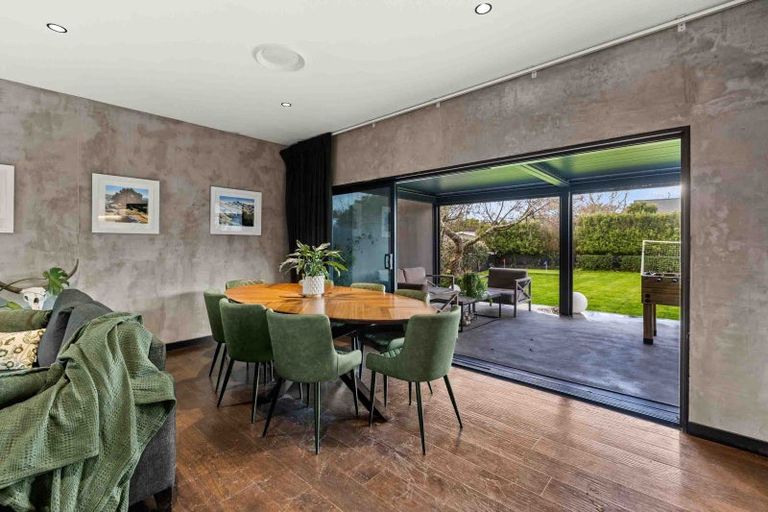 Photo of property in 23 Lucknow Road, Havelock North, 4130