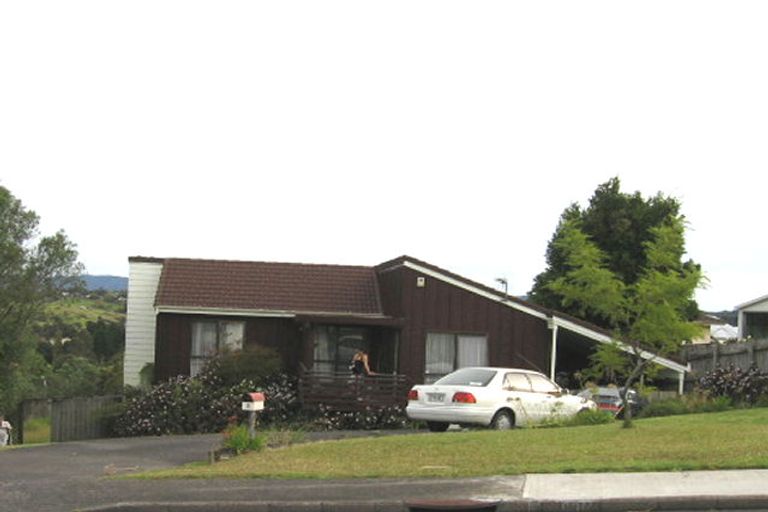 Photo of property in 5 Fitzherbert Avenue, West Harbour, Auckland, 0618