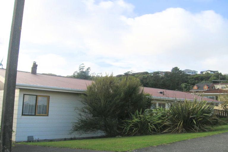 Photo of property in 4 Langwell Place, Papakowhai, Porirua, 5024