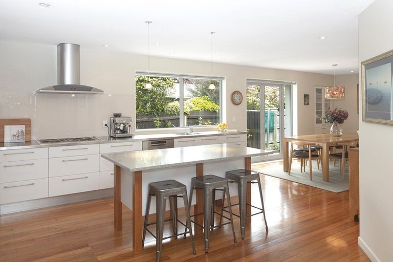 Photo of property in 76a Puriri Street, Riccarton, Christchurch, 8041