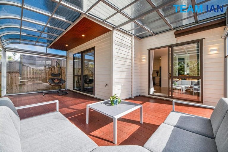 Photo of property in 73a Granville Drive, Massey, Auckland, 0614