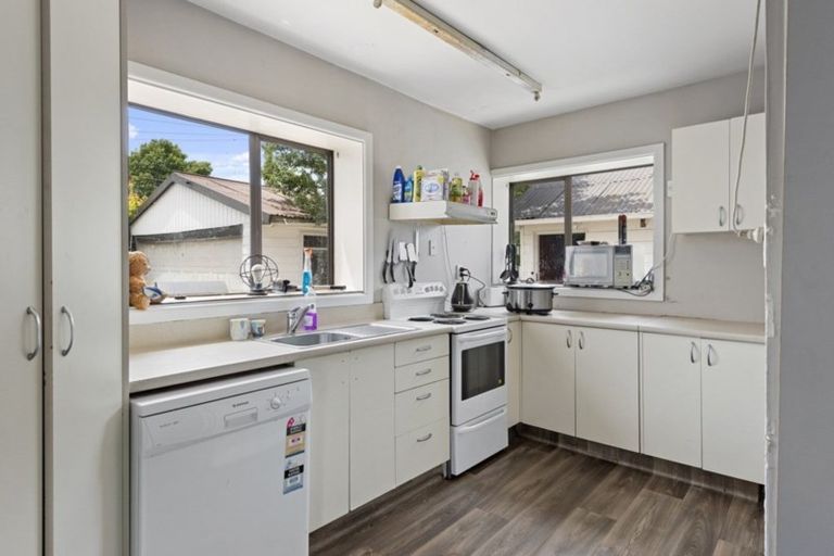 Photo of property in 63 Aorangi Road, Bryndwr, Christchurch, 8053