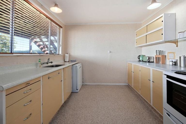 Photo of property in 43 Wakeman Road, Acacia Bay, Taupo, 3330