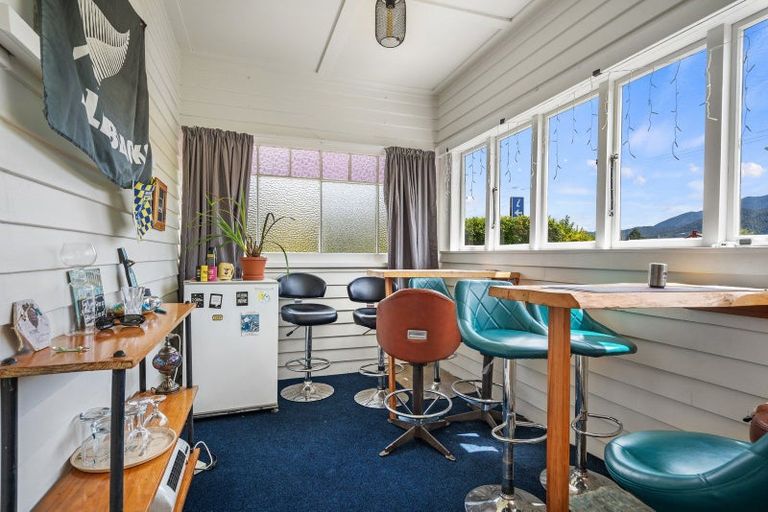 Photo of property in 50 Waller Street, Murchison, 7007