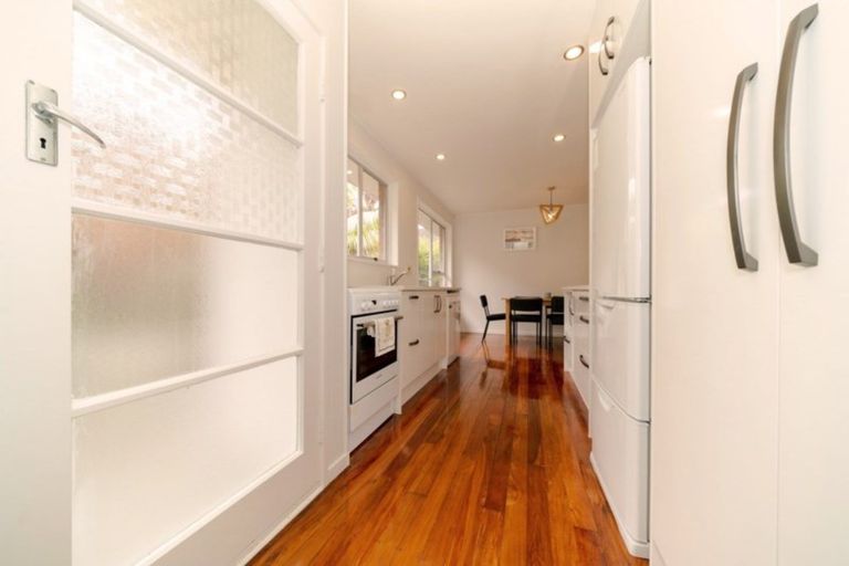 Photo of property in 22 Morriggia Place, Bayview, Auckland, 0629