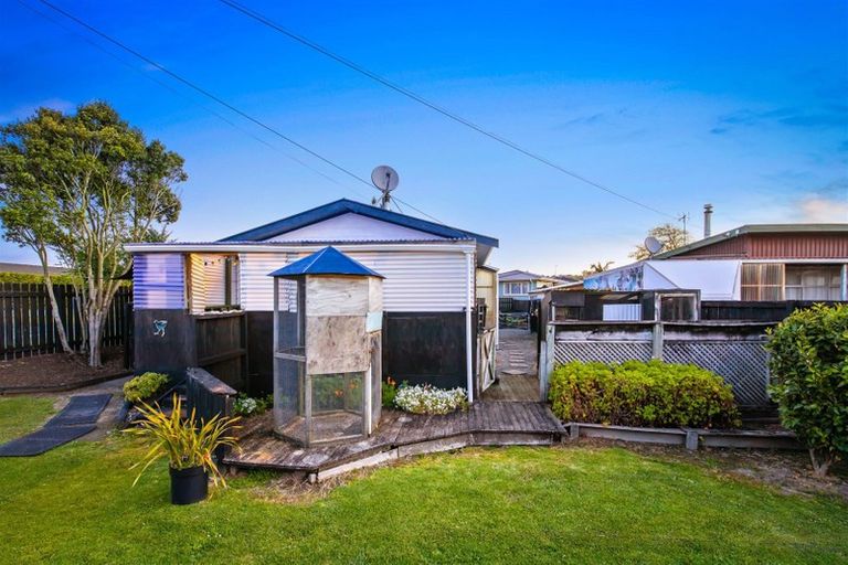 Photo of property in 488 Swanson Road, Ranui, Auckland, 0612