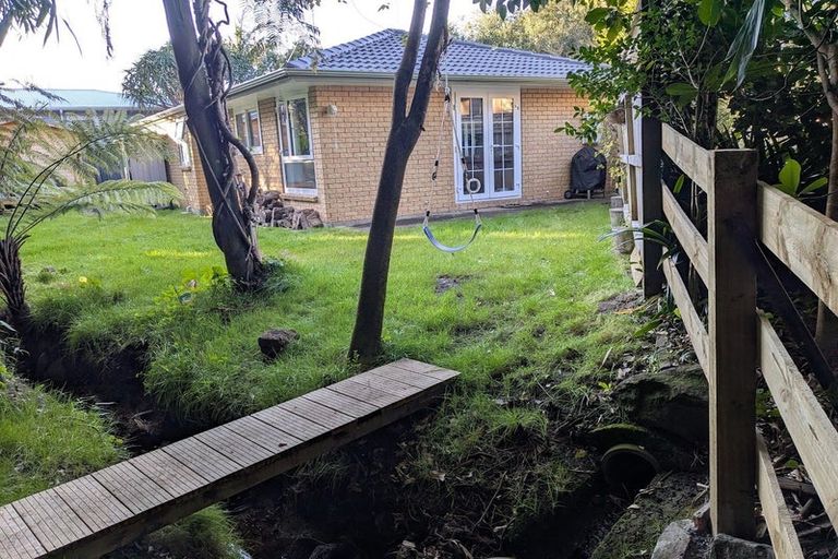 Photo of property in 188b Henderson Valley Road, Henderson, Auckland, 0612