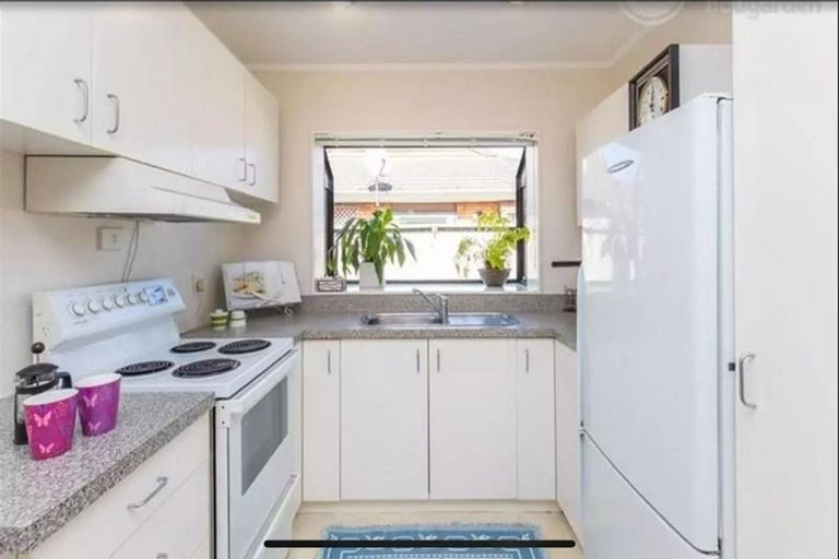 Photo of property in 2/26 Inverness Road, Browns Bay, Auckland, 0630