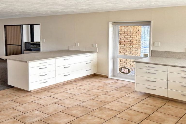 Photo of property in 4 Knightsbridge Place, Taradale, Napier, 4112