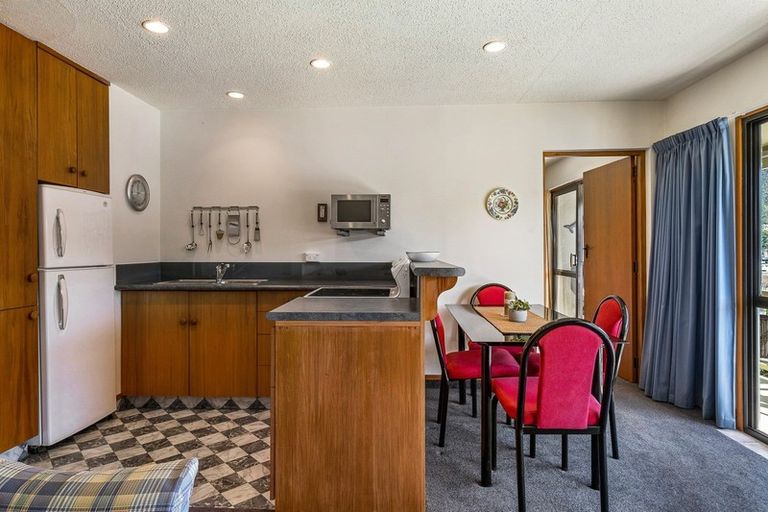 Photo of property in 6 Rutland Street, Picton, 7220