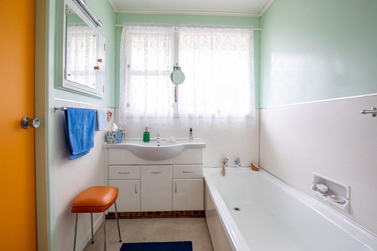 Photo of property in 1 Edinburgh Street, Roxburgh, 9500