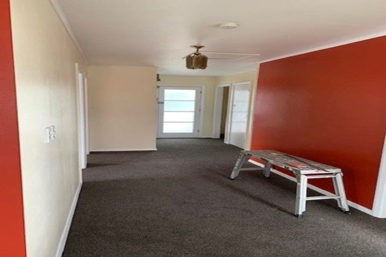 Photo of property in 22 Hay Street, Wainuiomata, Lower Hutt, 5014