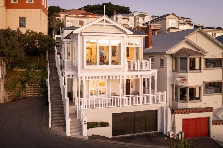 Photo of property in 48 Mcfarlane Street, Mount Victoria, Wellington, 6011