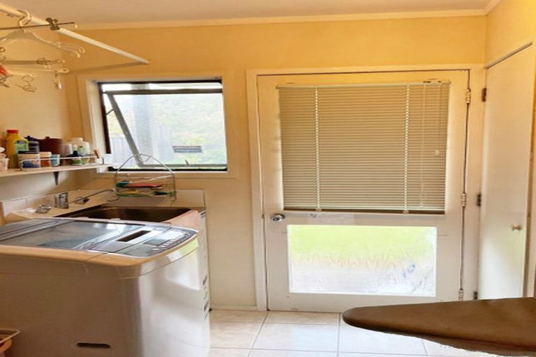 Photo of property in 153 Wiseley Road, West Harbour, Auckland, 0618