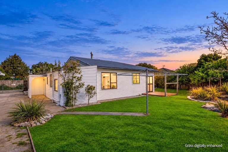 Photo of property in 327a Breezes Road, Aranui, Christchurch, 8061