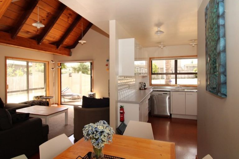 Photo of property in 105 Puriri Place, Matarangi, Whitianga, 3592