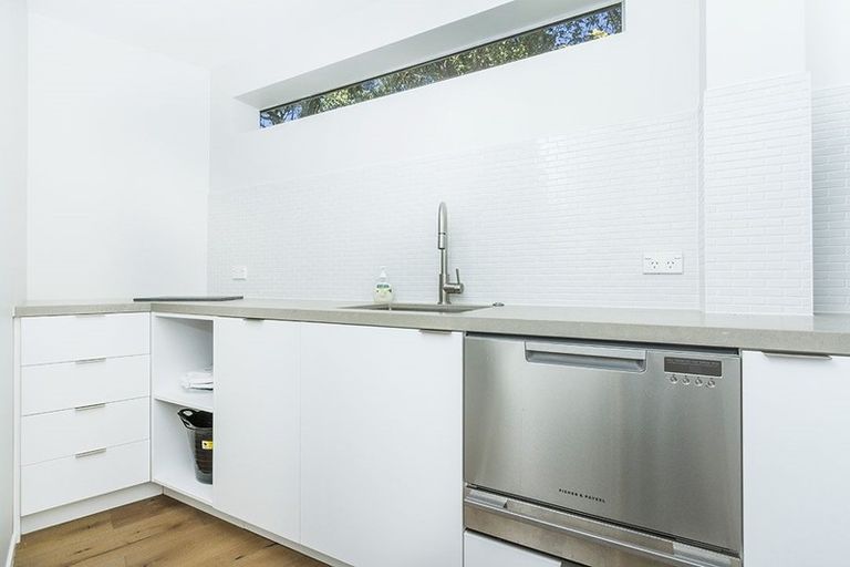 Photo of property in 41a Clifton Road, Hauraki, Auckland, 0622