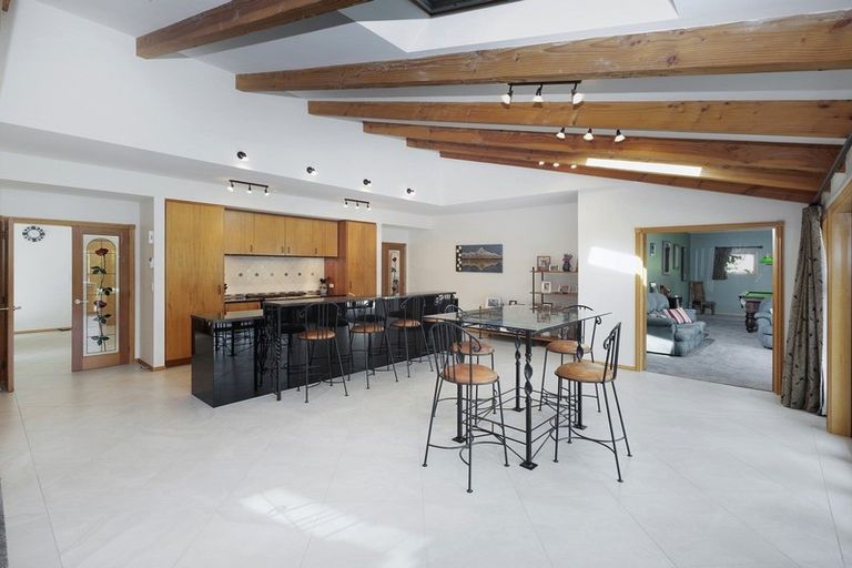 Photo of property in 12 Taunton Green, Papanui, Christchurch, 8052